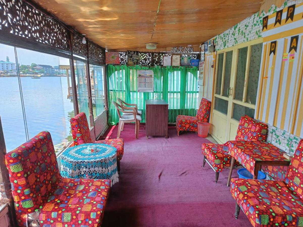 Hotel Island Srinagar  Bagian luar foto