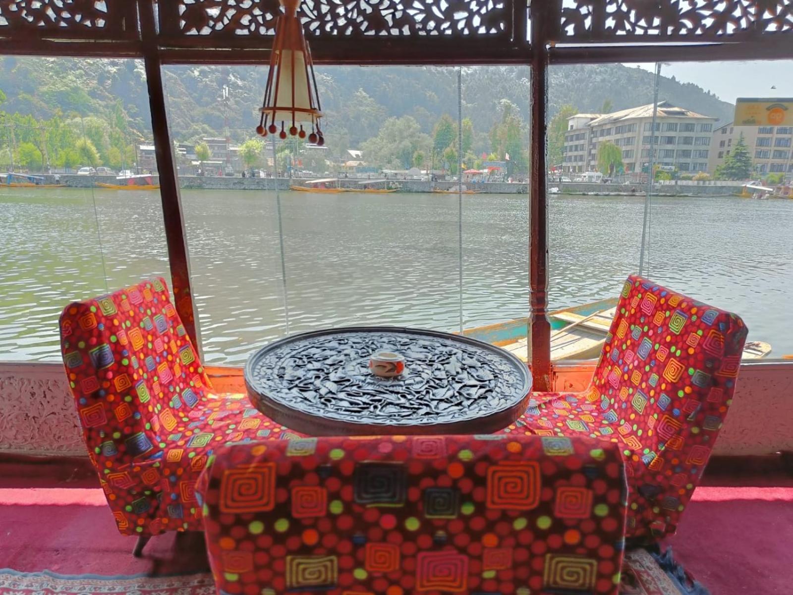 Hotel Island Srinagar  Bagian luar foto