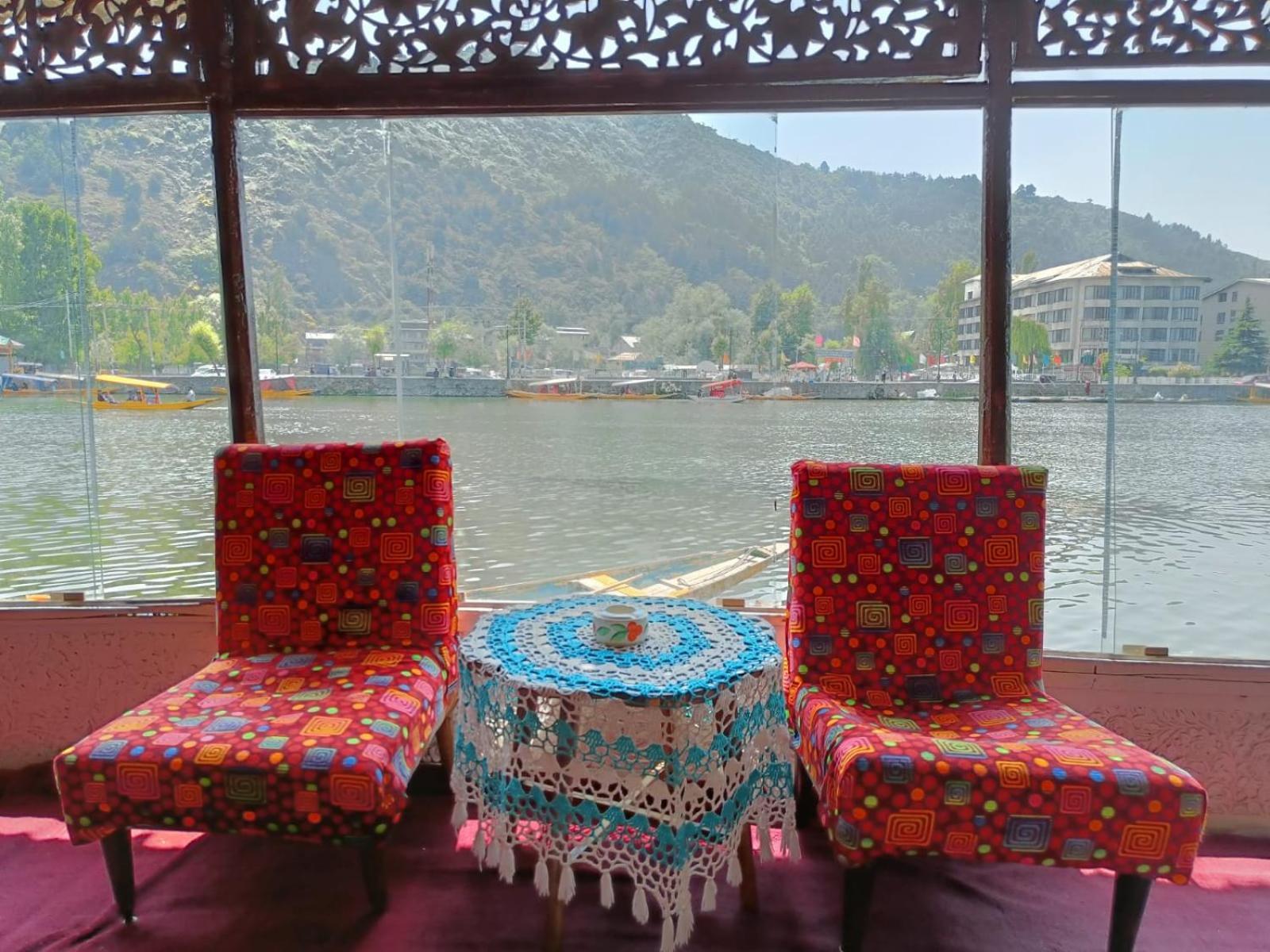 Hotel Island Srinagar  Bagian luar foto